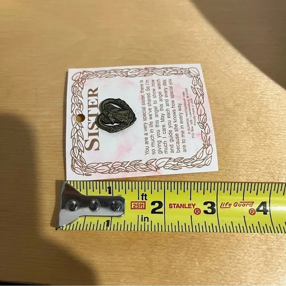 1996 SISTER Heart Angel Pinback Pin Classic Vintage NEW Made In USA - Picture 3 of 5